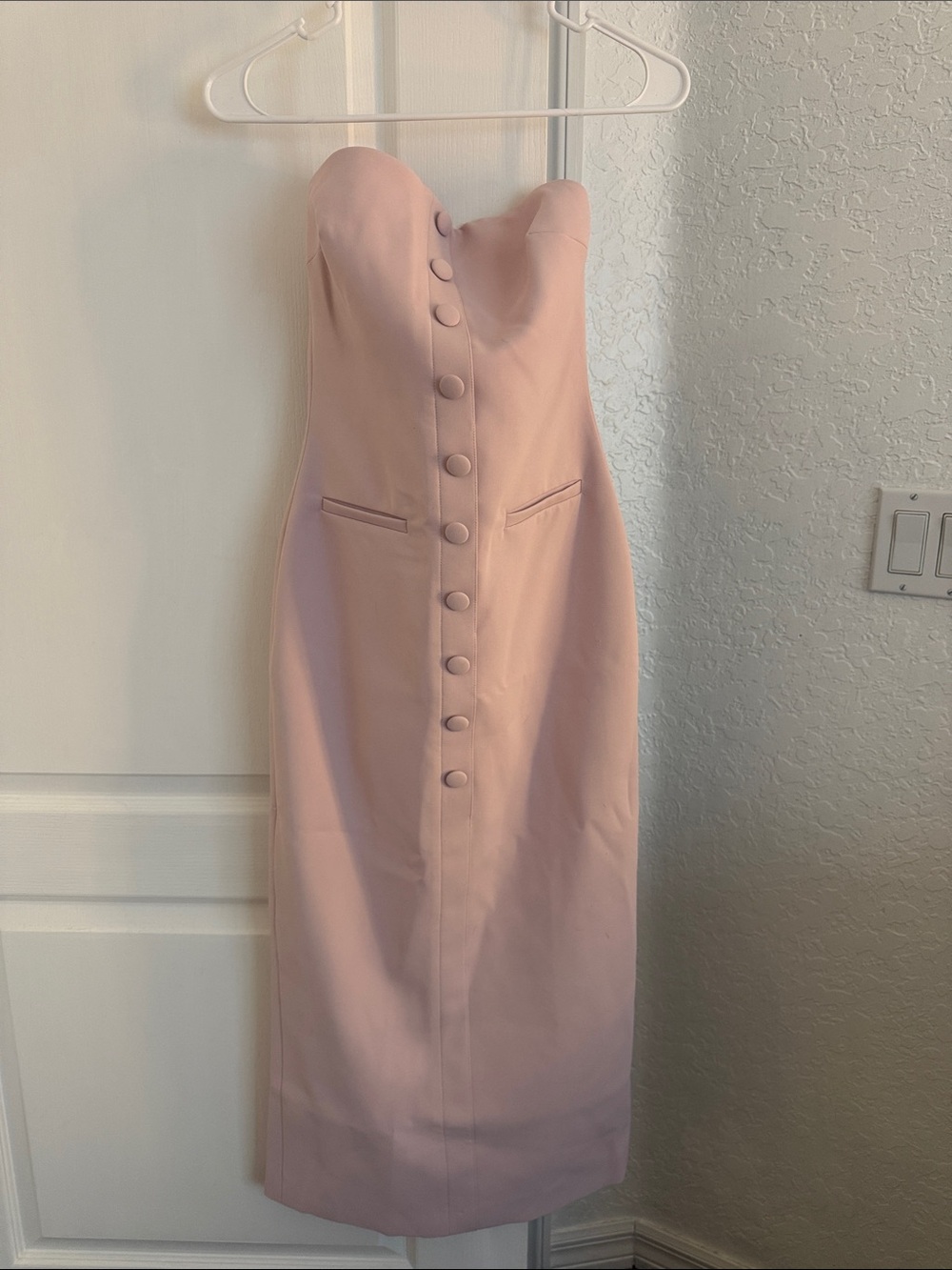 NWOT Meshki Strapless Button-Front Midi Dress in Blush Pink
